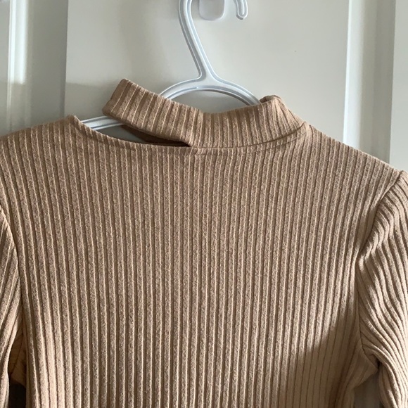 Bershka | Long Sleeve Beige Crop Nevk Top - Picture 2 of 12